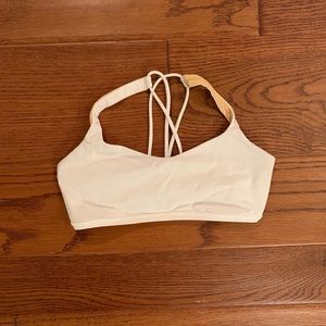 Lululemon Sports Bra - Size 8 (NWOT)